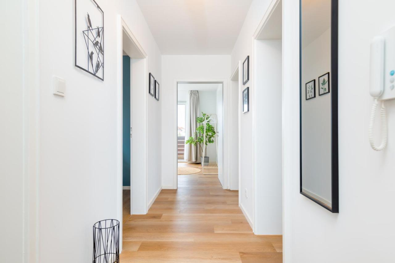 E&K Living - Design Apartment - 2 Bedrooms - Kitchen - Free Parking Augsburgo Exterior foto