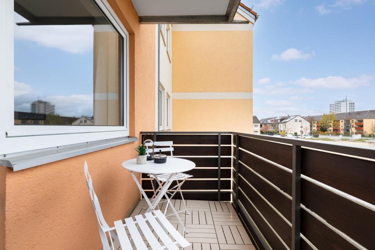 E&K Living - Design Apartment - 2 Bedrooms - Kitchen - Free Parking Augsburgo Exterior foto